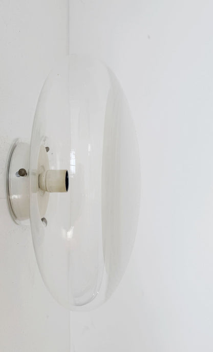 Blown glass and white lacquered metal wall light, 1970s