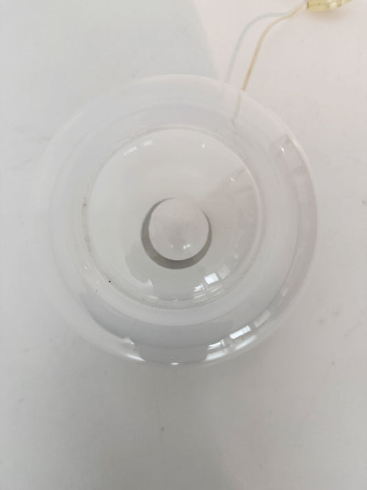 Lampada da tavolo in vetro soffiato opalino e trasparente, Italia, anni ’70.