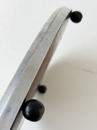 Vassoio ovale in metallo cromato con fondo specchiato – anni ’50