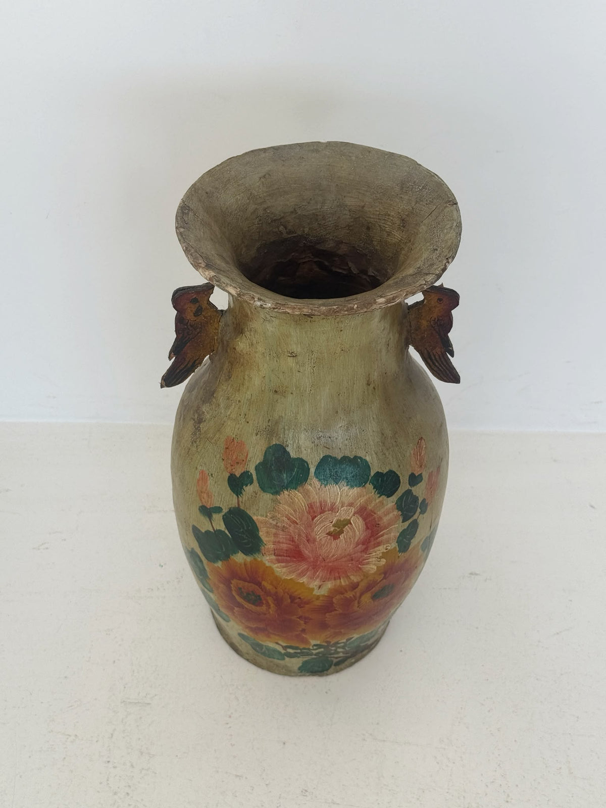 Vaso in cartapesta policroma con uccelli