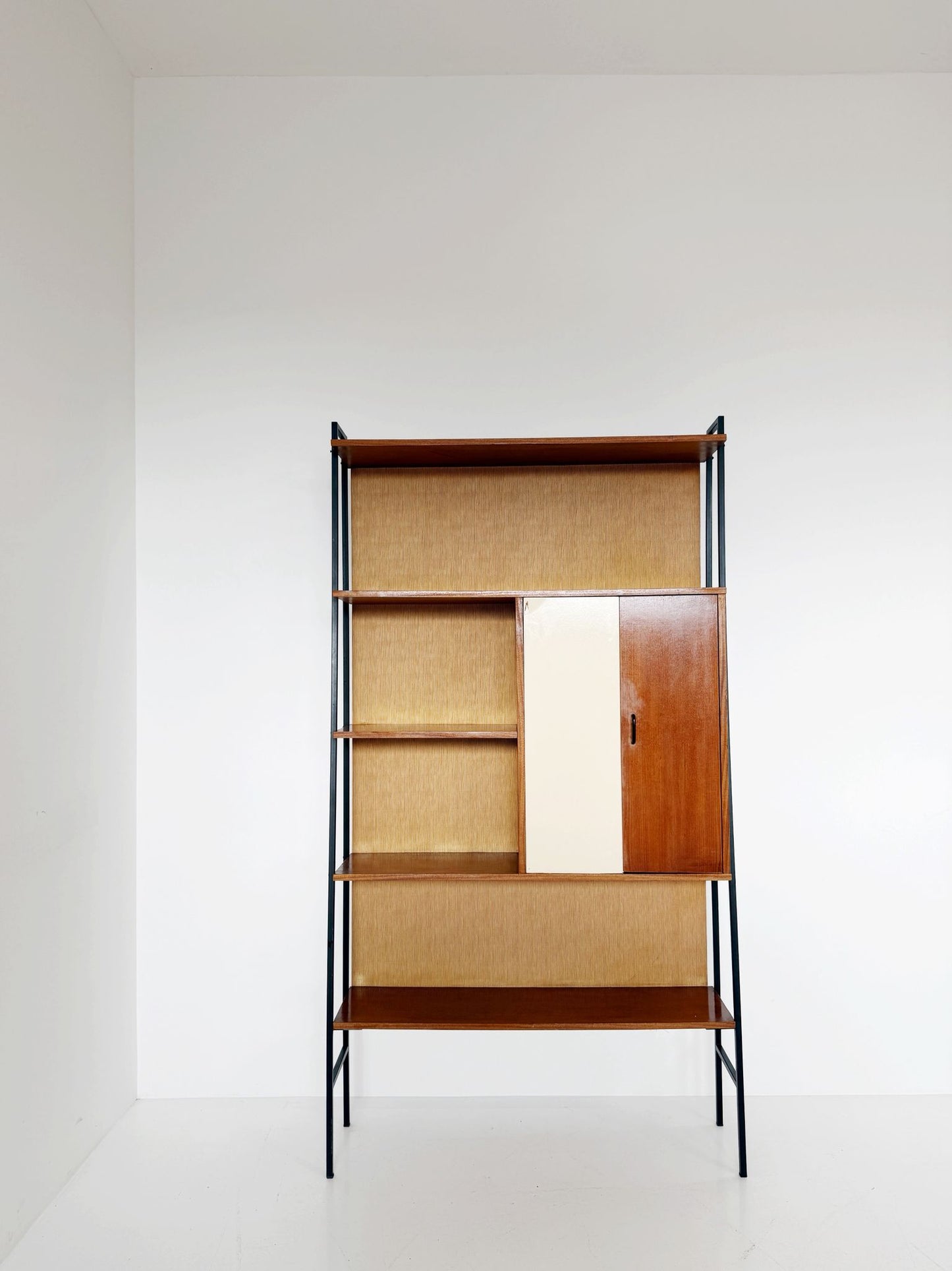 Freestanding bookcase from the 1950s–1960s