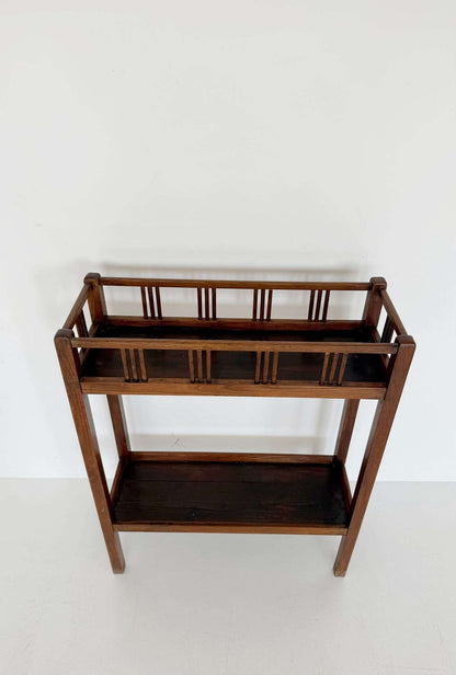 Solid wood Arts & Crafts étagère / plant stand, early 20th century