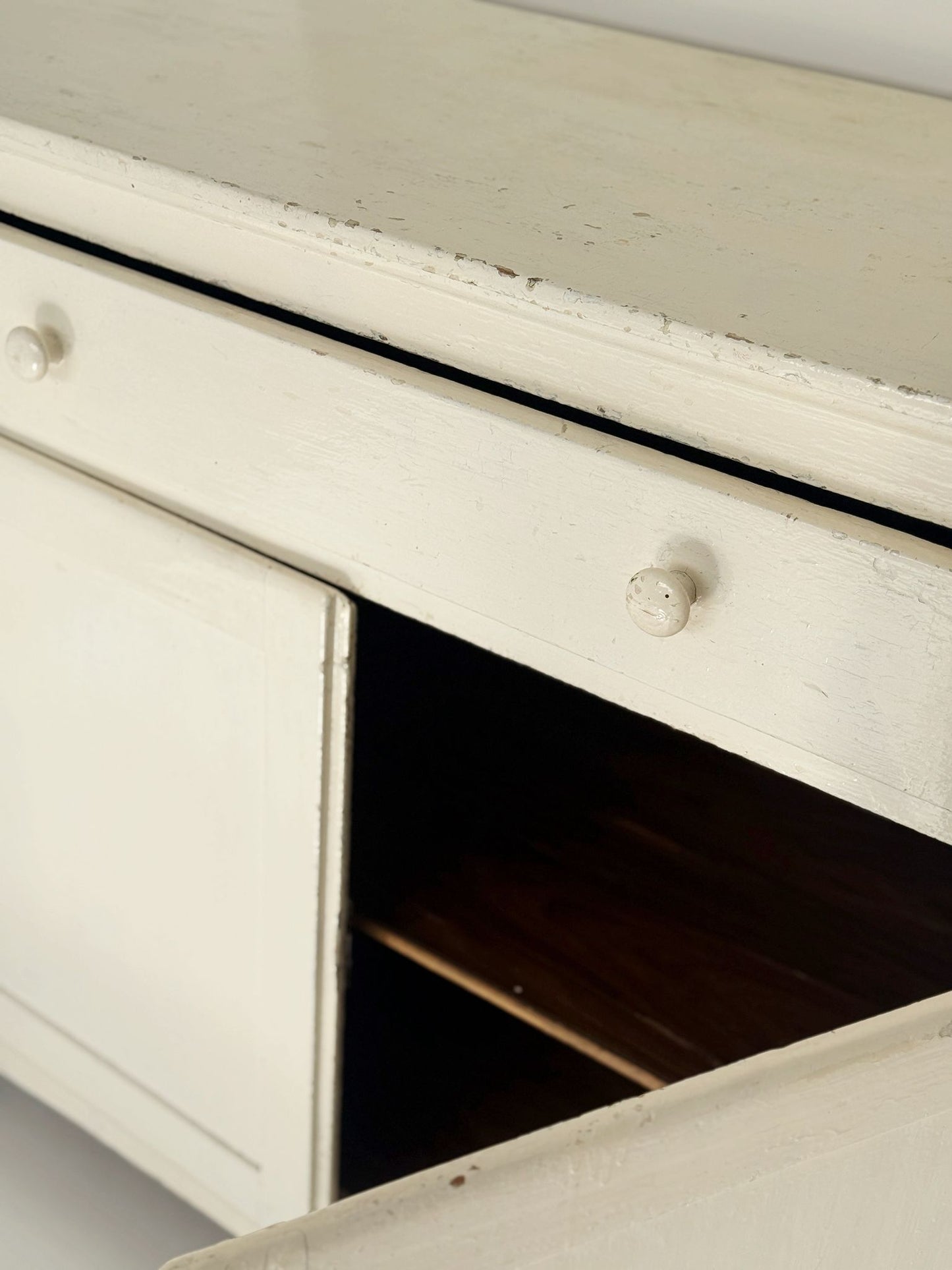 Credenza bianca, Italia, primi ’900