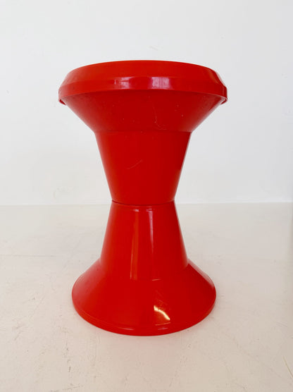 Sgabello/Tavolino Giganplast Pop Arancione – Italia, anni '70
