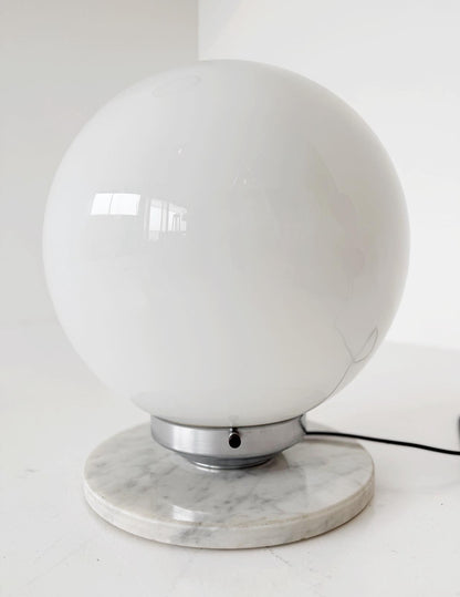 Vintage table lamp in opal glass and white marble