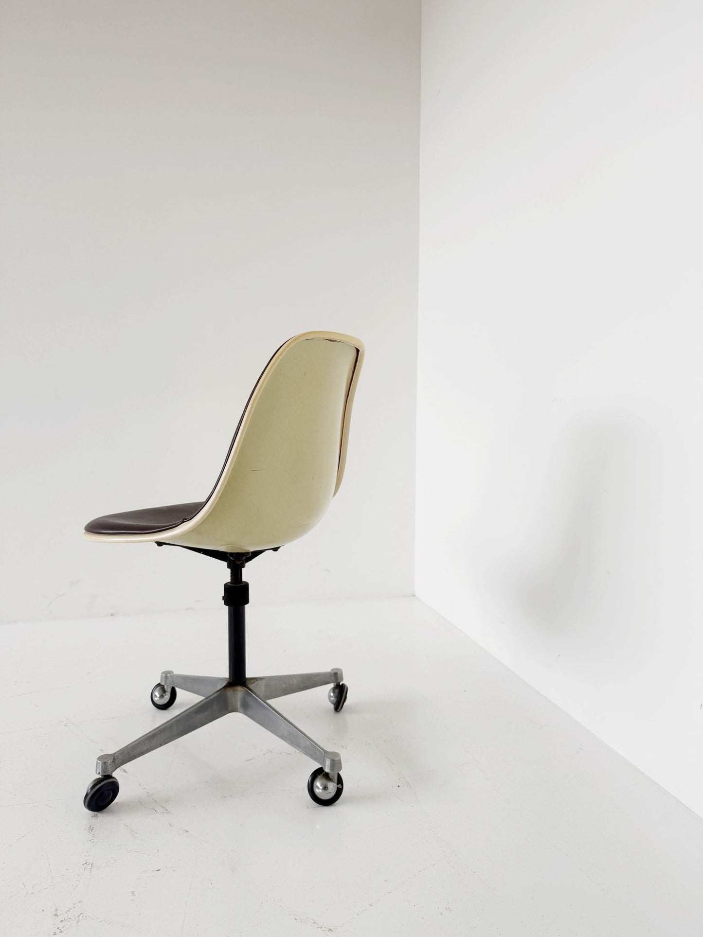 Office swiwel chair, Italy, 1960s