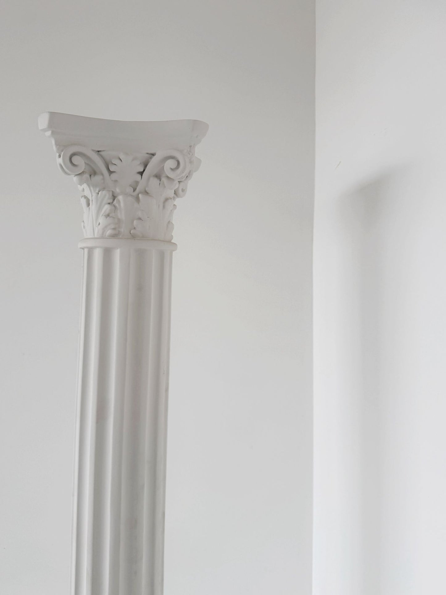 Classic style decorative plastic column