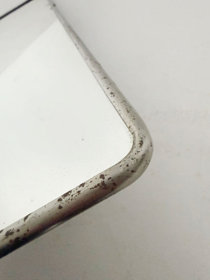 Specchio rettangolare con cornice in metallo