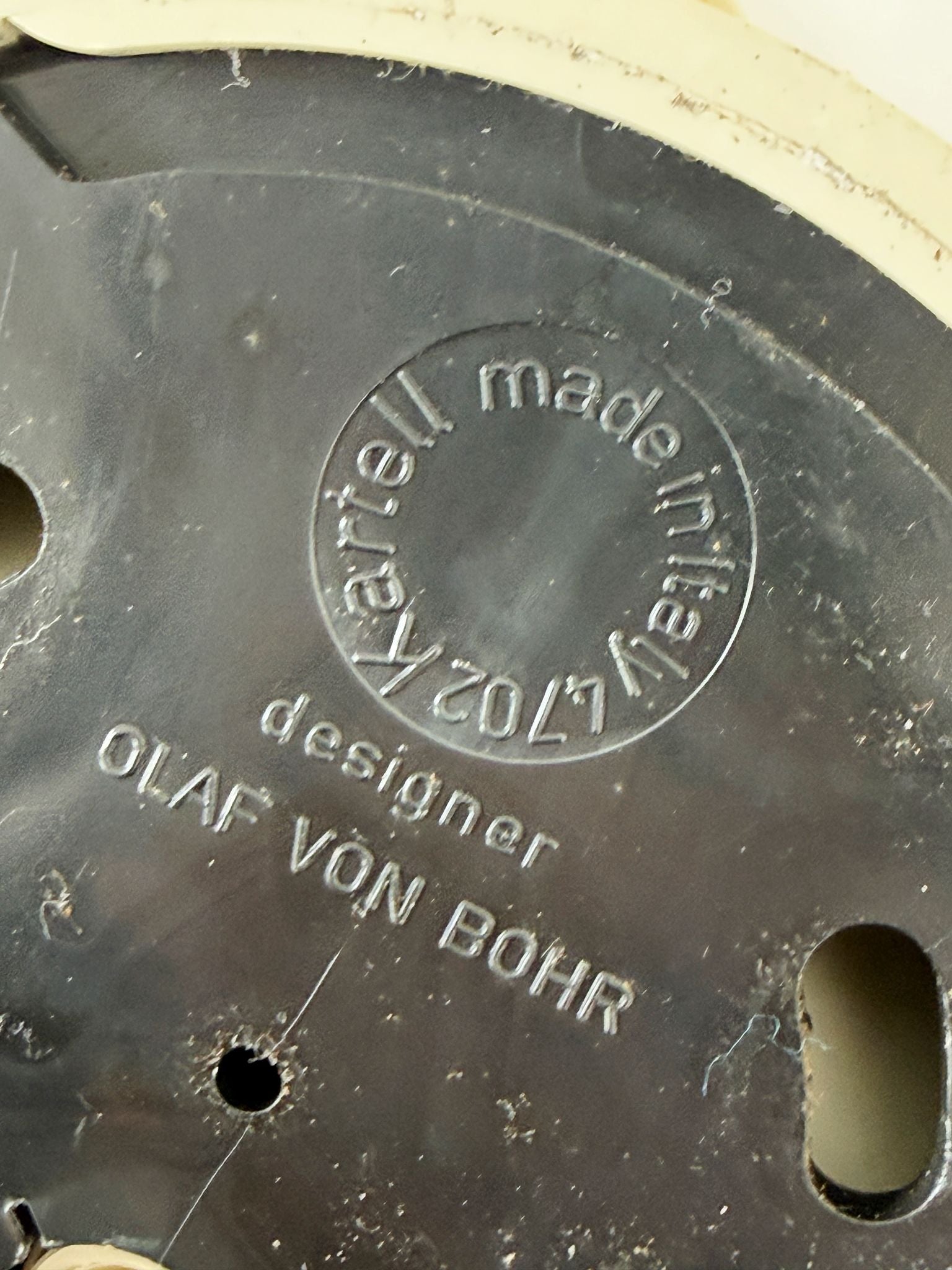 Appendiabiti Kartell "4702" – design di Olaf Von Bohr, anni '70