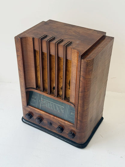 Radio a valvole italiana in legno curvato degli anni '40