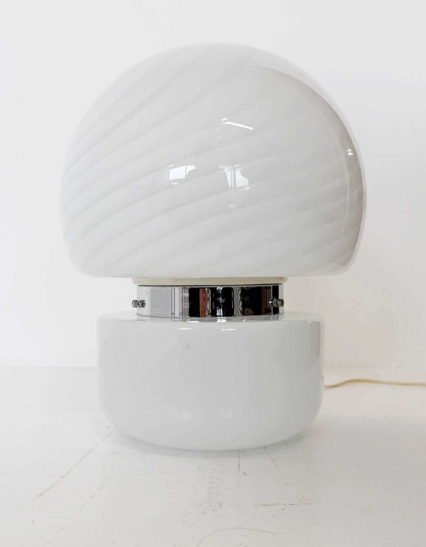 Lampada da tavolo in vetro satinato e vetro a spirale (anni '70-'80)