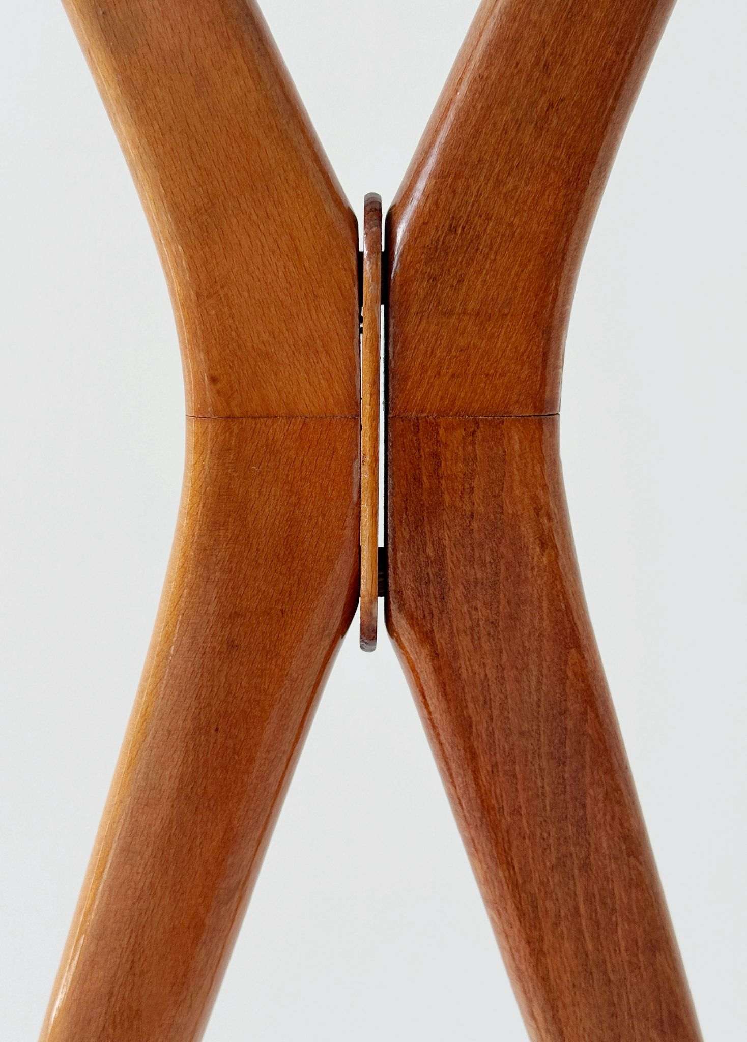 1950s valet stand designed by Ico Parisi for Fratelli Reguitti