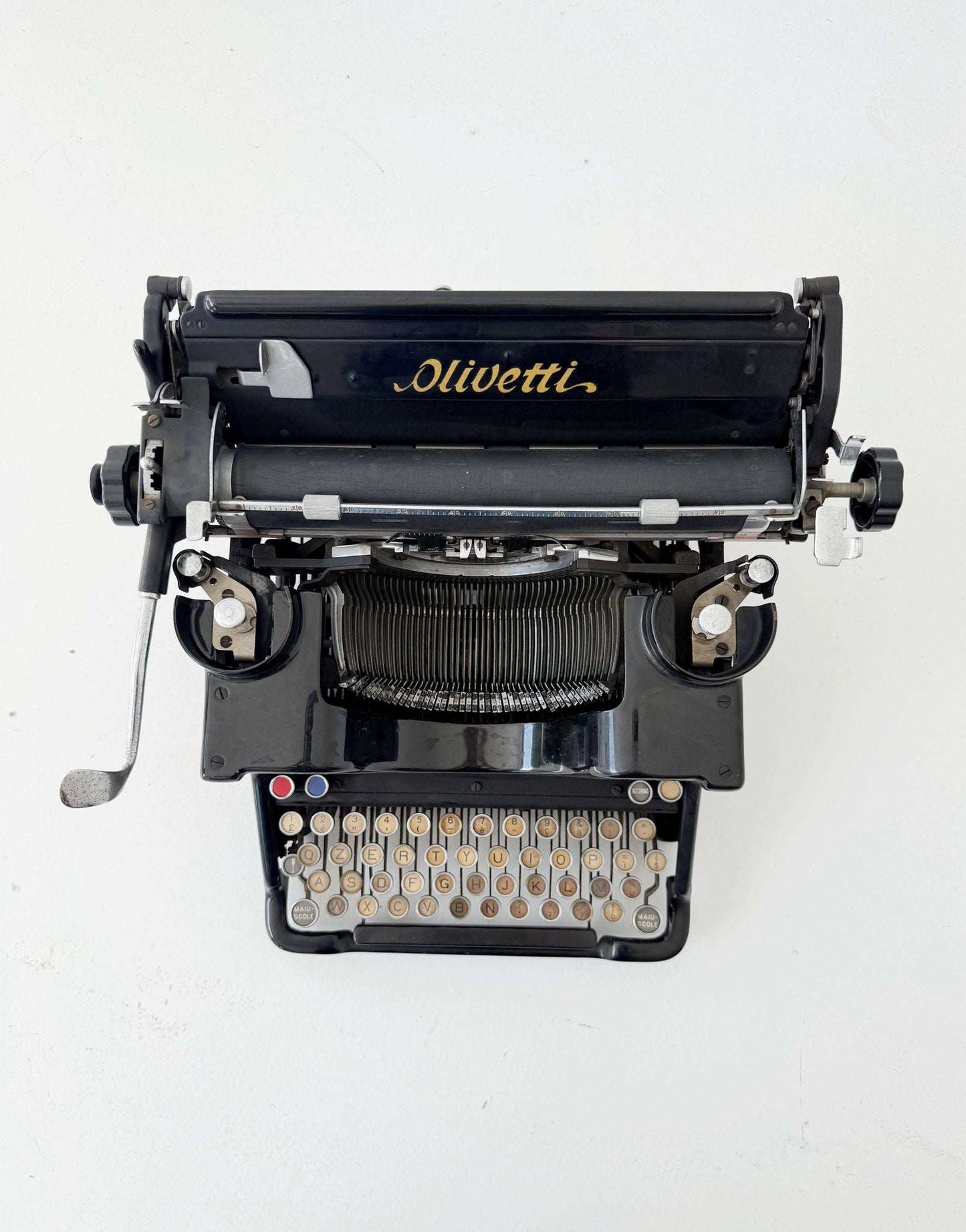 Olivetti M40 Black Typewriter — 1930s