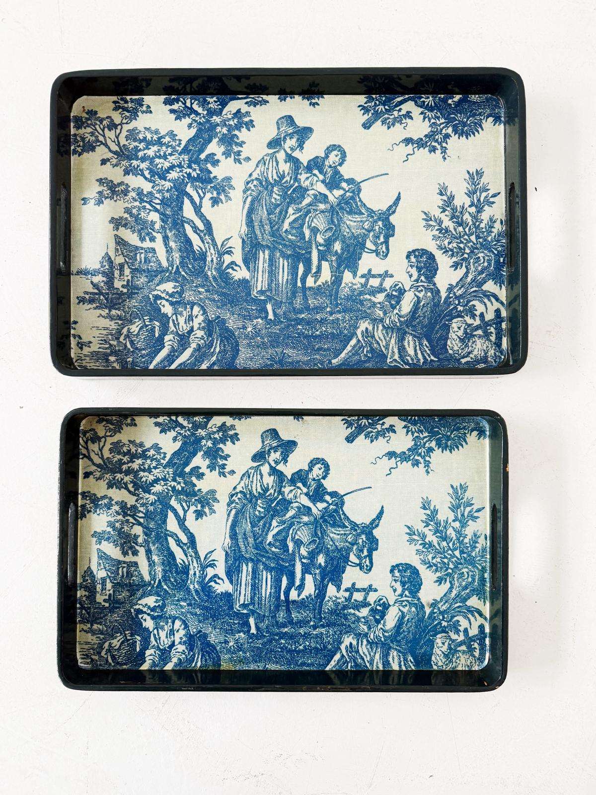 Pair of stackable lacquered wood trays – Toile de Jouy decoration