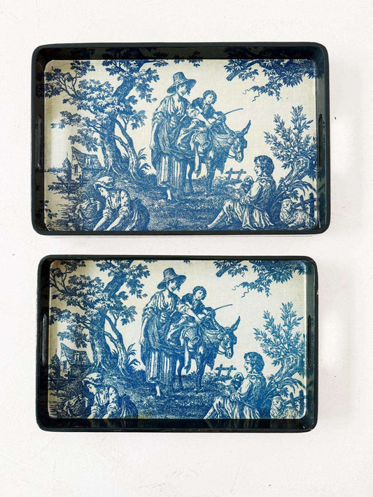 Pair of stackable lacquered wood trays – Toile de Jouy decoration