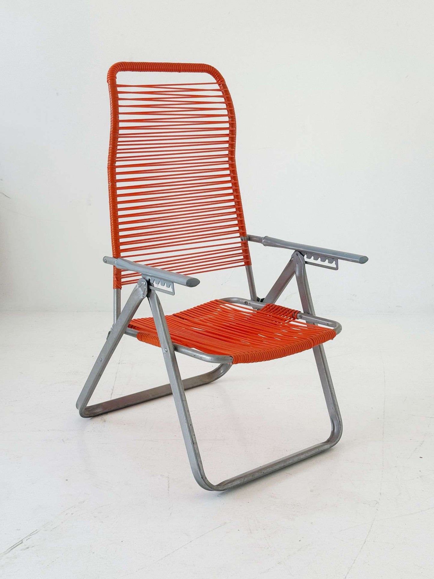 1970s Outdoor Reclining Chair in Metal and Orange Plastic Wire