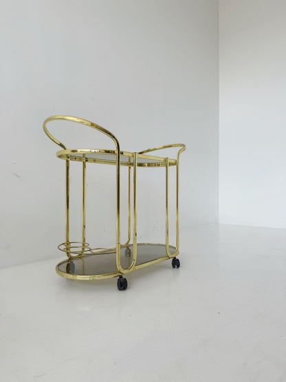 Carrello di Servizio Italiano in Metallo Ottone e Vetro Fumé, Anni '70