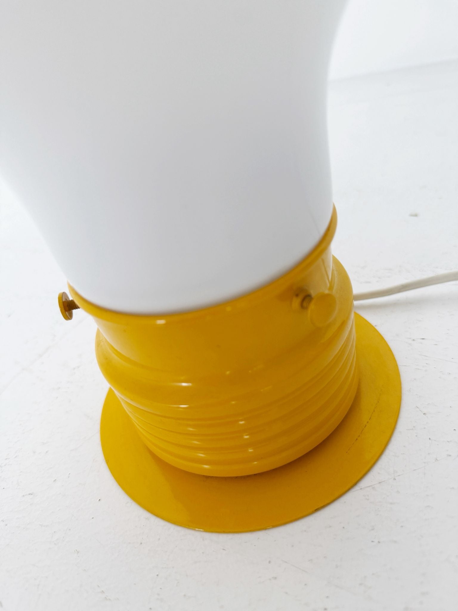 Vintage light bulb table lamp – 1960s/1970s