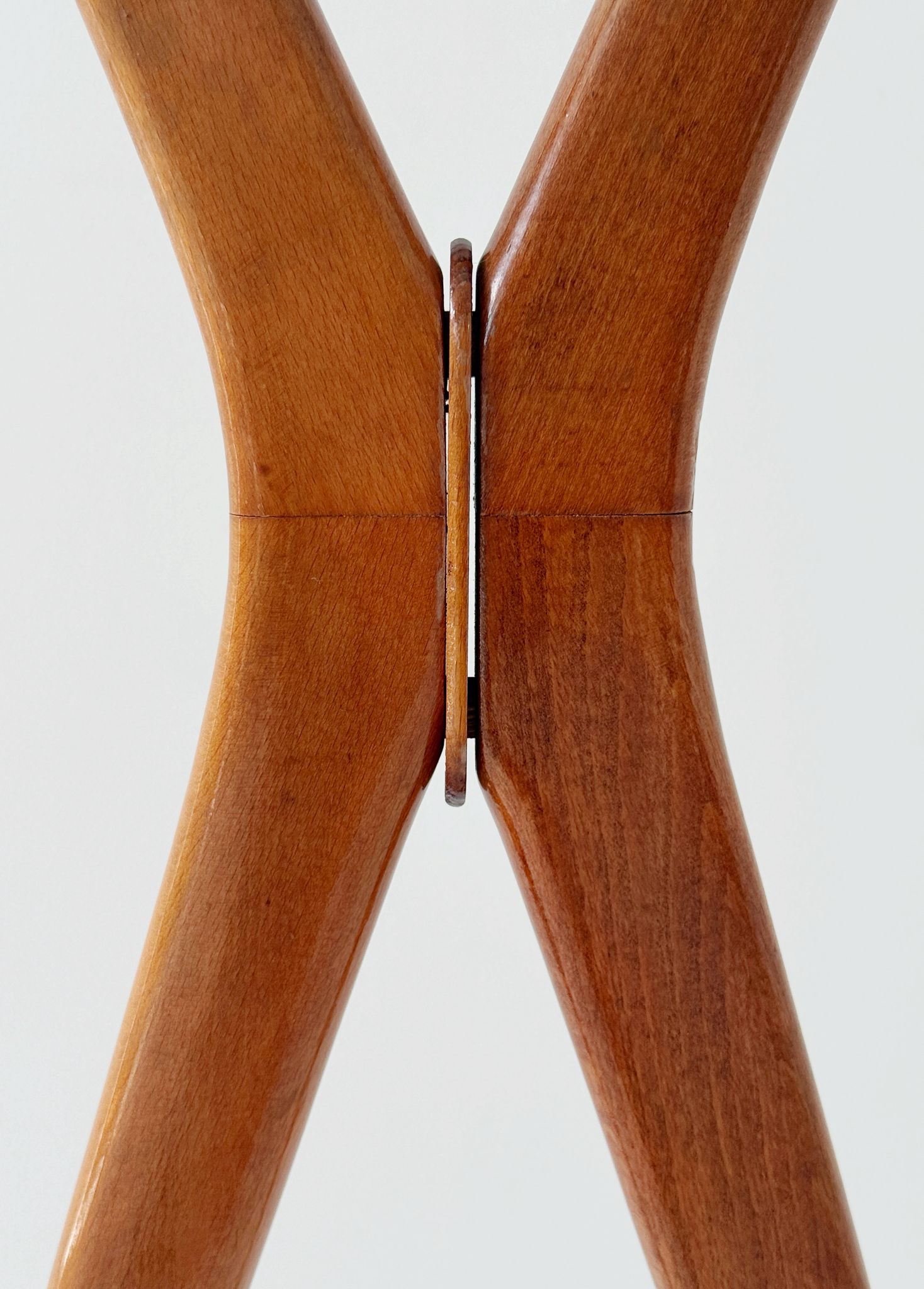 1950s valet stand designed by Ico Parisi for Fratelli Reguitti