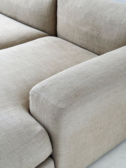 Dunei model sofa, designed by Carlo Colombo for Poliform