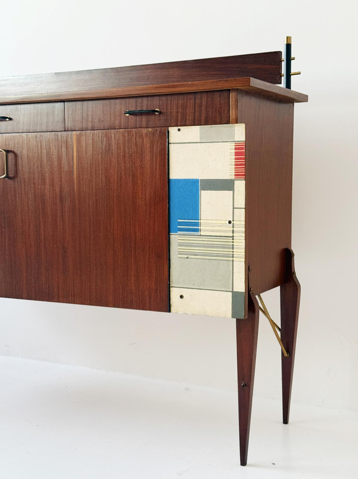 Credenza italiana degli anni '50 in mogano impiallacciato