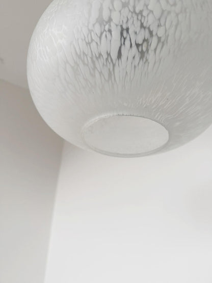 Lampadario vintage in vetro satinato – Anni ’60/’70