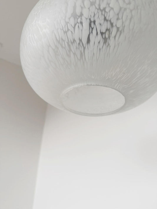 Lampadario vintage in vetro satinato – Anni ’60/’70