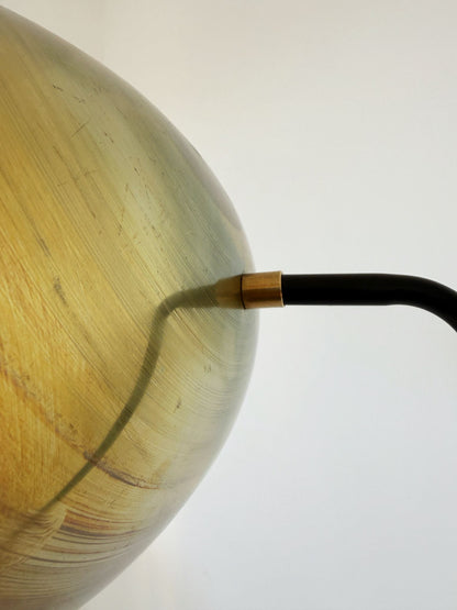 Piantana contemporanea in ottone e metallo verniciato