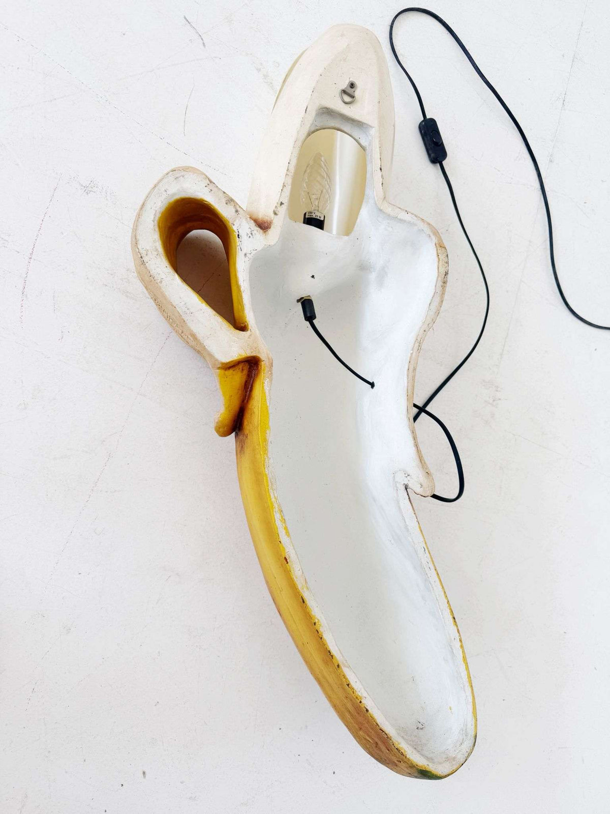 Banana-shaped sculptural wall lamp, 1970s/80s
