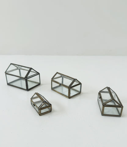 Set scatoline in vetro e ottone