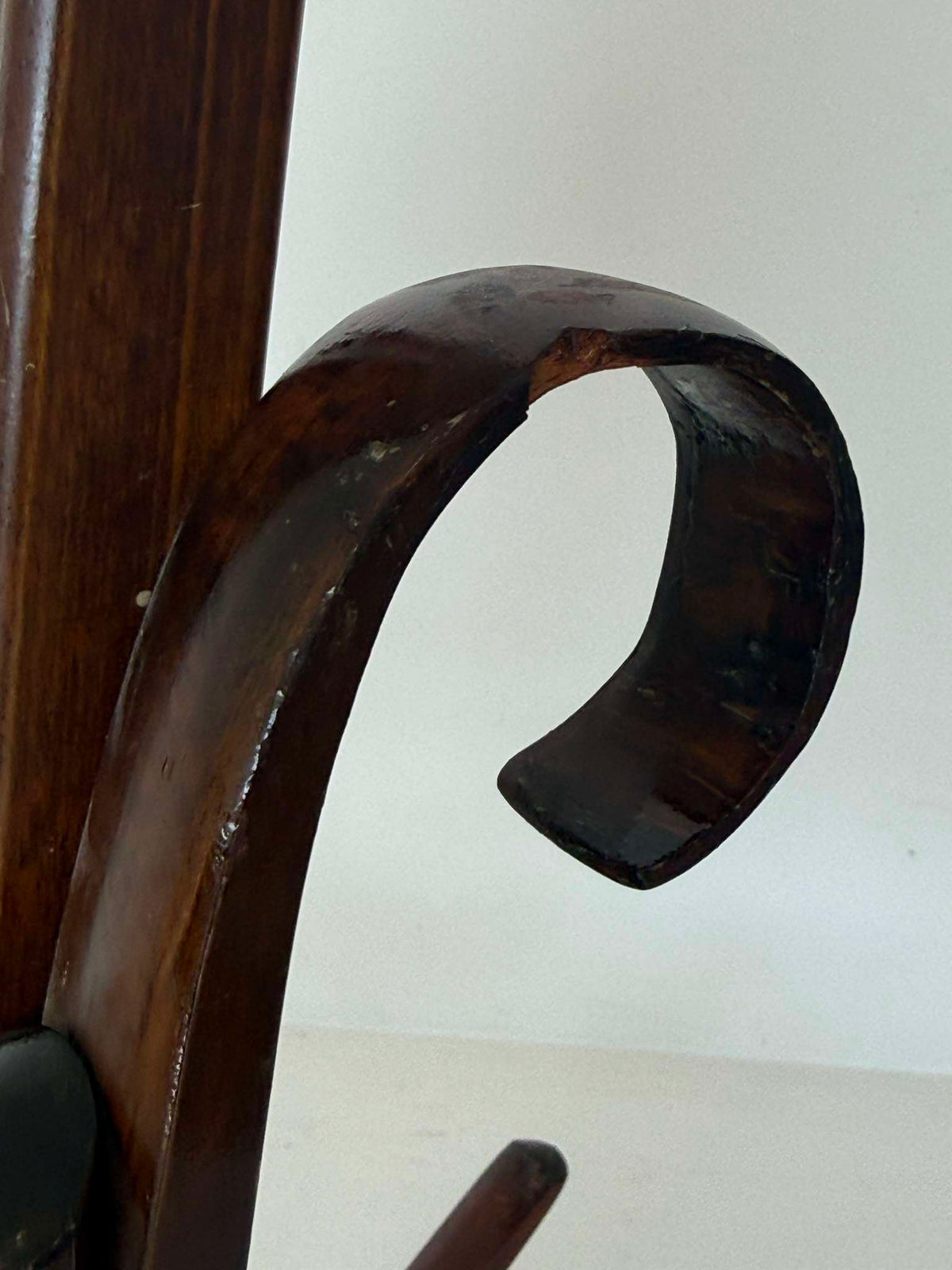 Thonet rocking chair in bentwood beech and cane (Vienna straw), Austria, early 20th century.