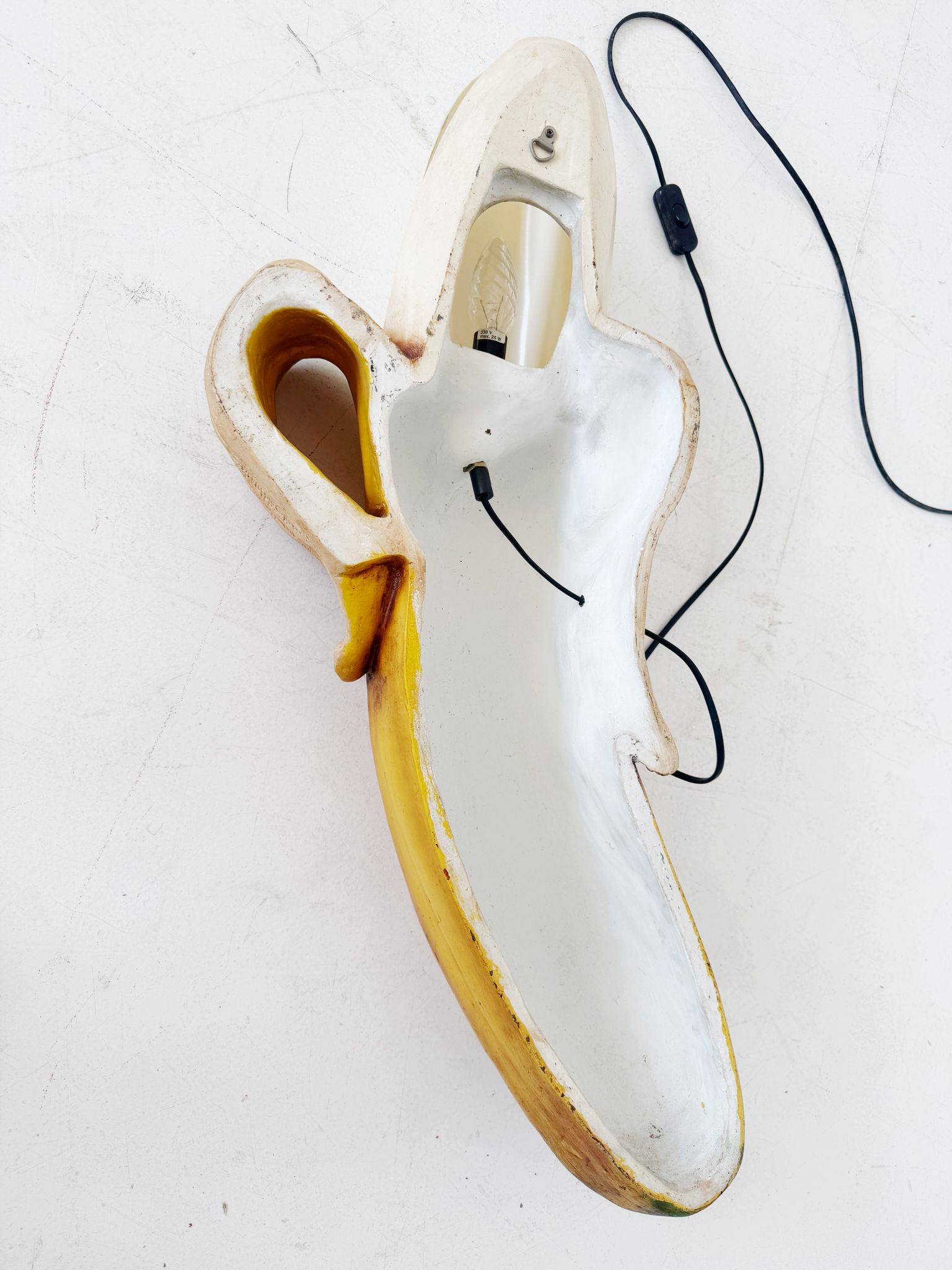 Banana-shaped sculptural wall lamp, 1970s/80s