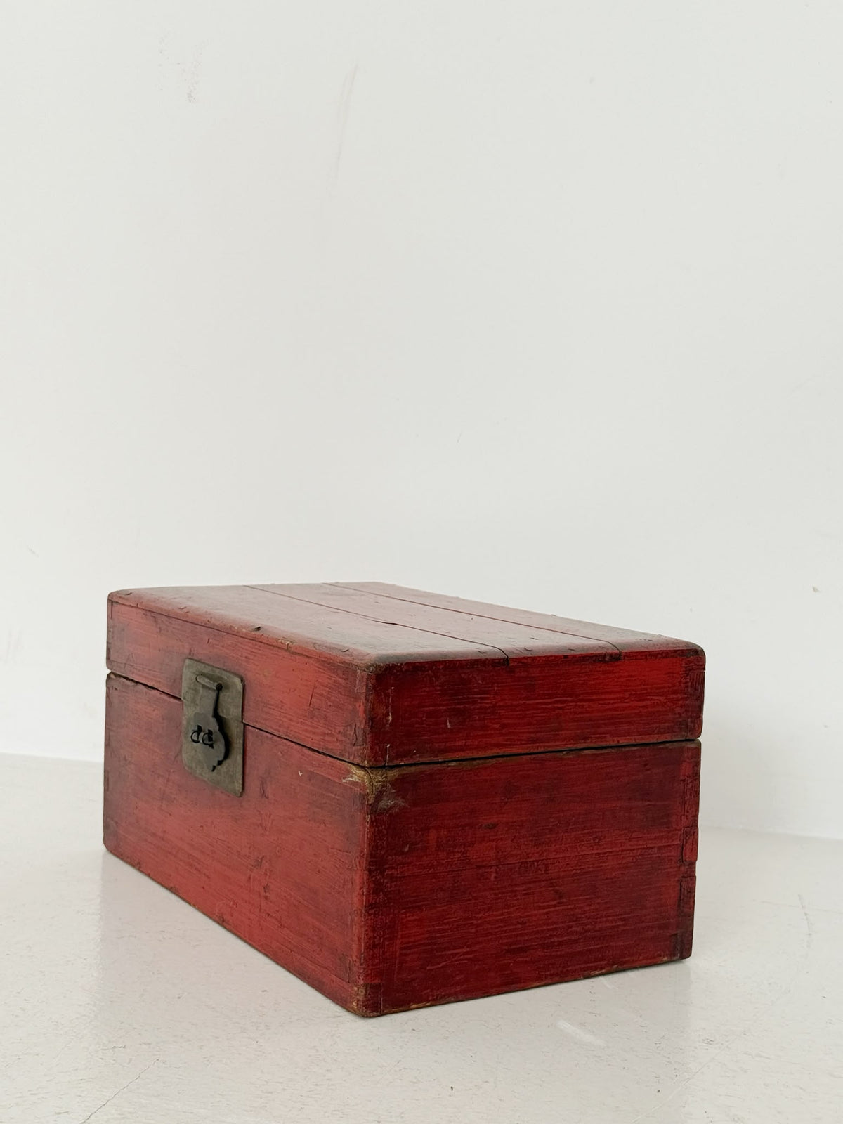 Chinese Red-Lacquered Box – Qing Dynasty, 19th Century