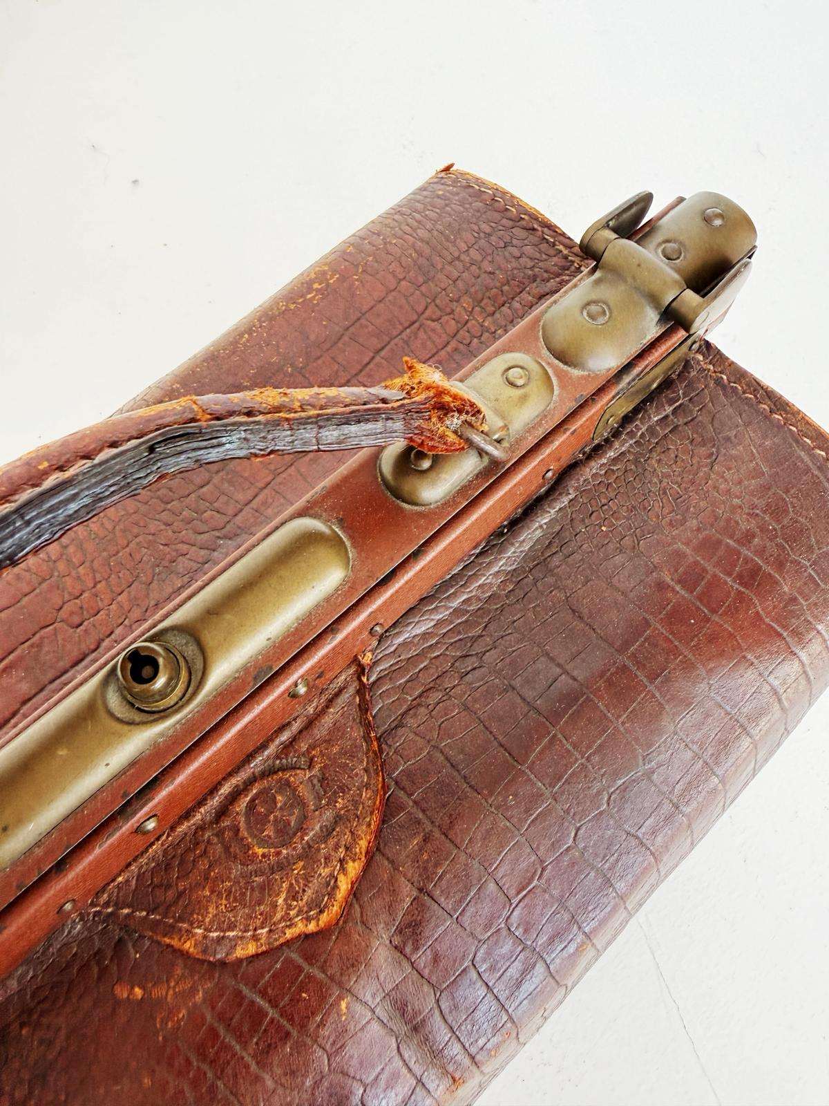 The Gladstone bag