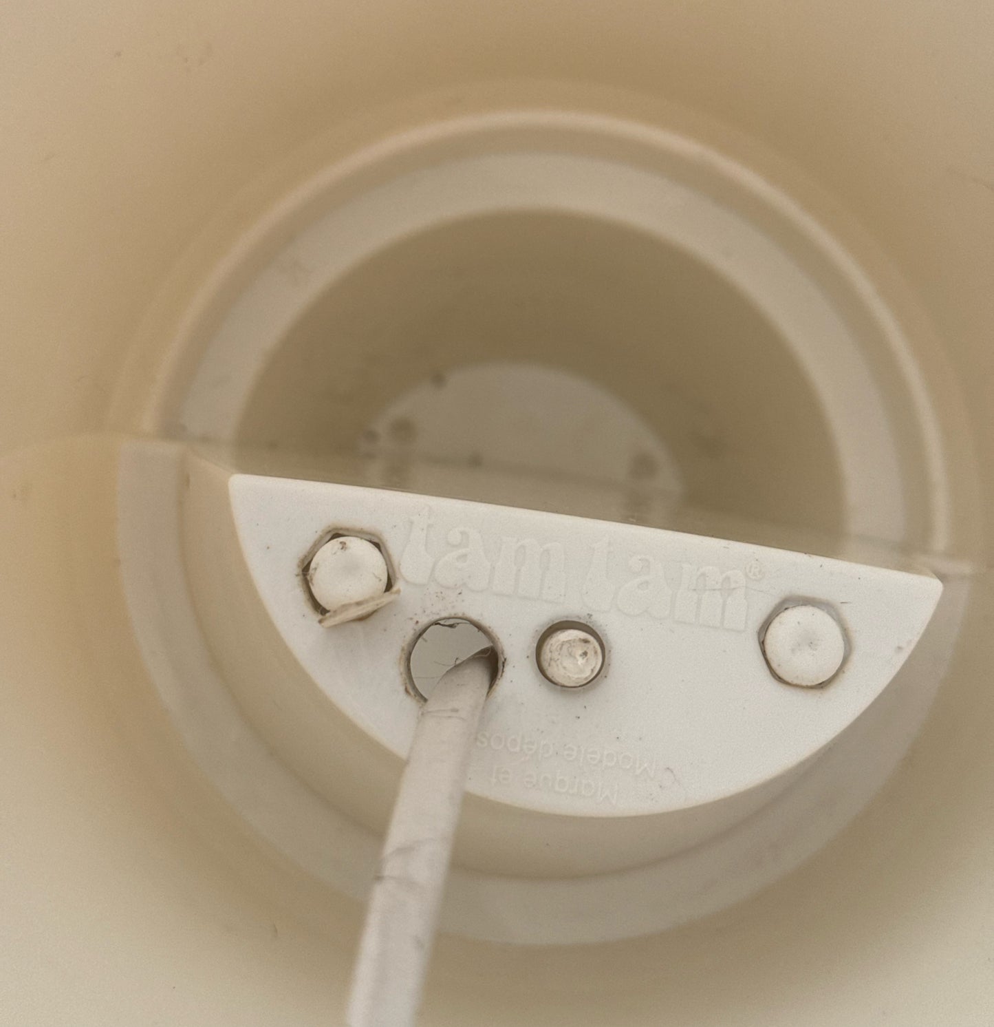 Vintage 1970s Tam Tam Lamp – Yellowed Ivory White