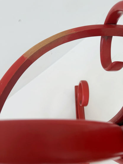 Red coat stand in curved wood – Thonet style