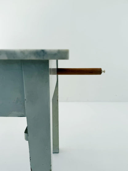 Tavolo con piano in marmo