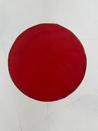 Sgabello industriale in metallo verniciato di rosso