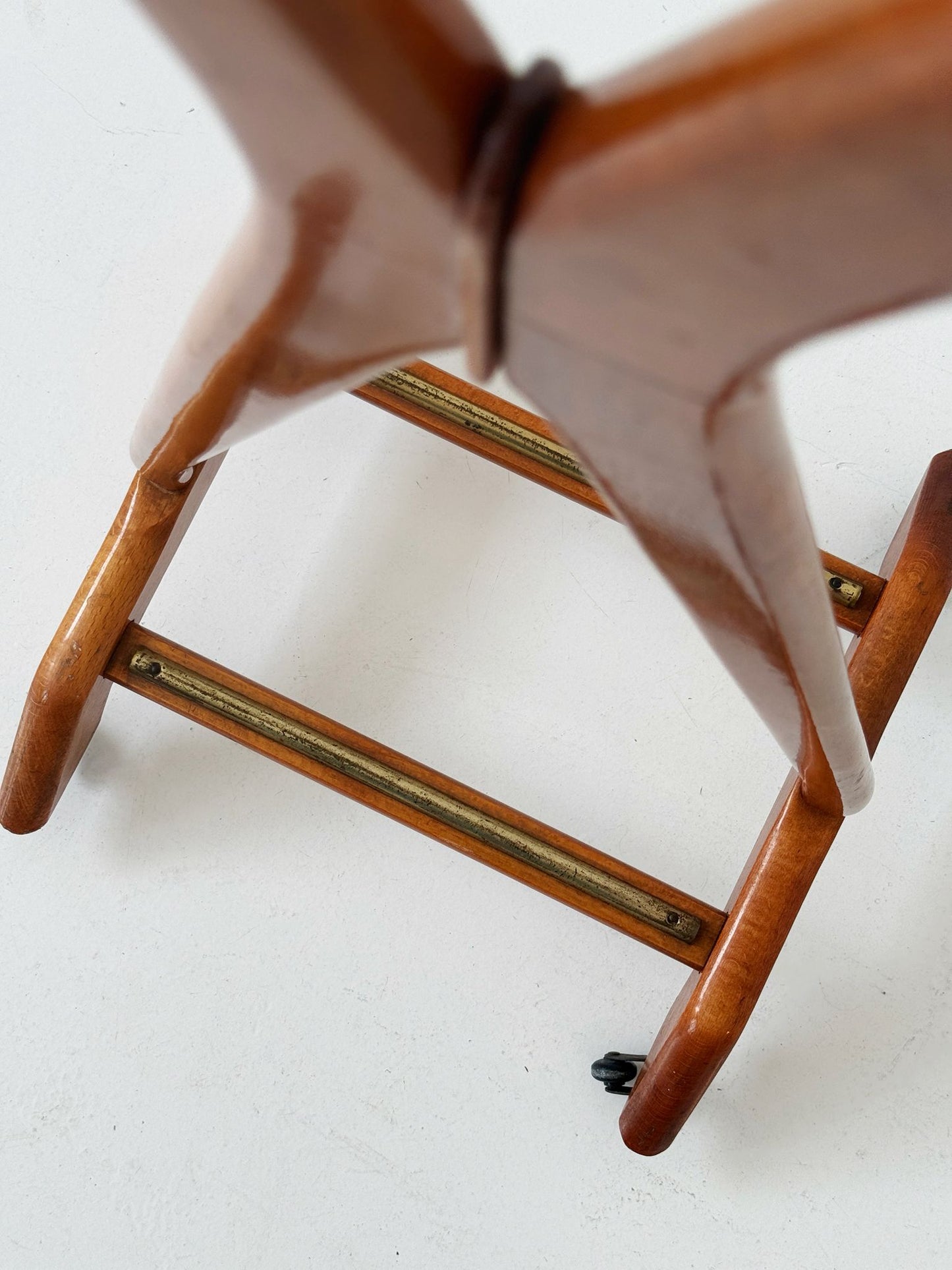1950s valet stand designed by Ico Parisi for Fratelli Reguitti