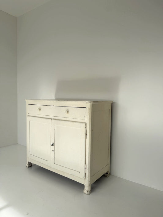 Credenza bianca, Italia, primi ’900