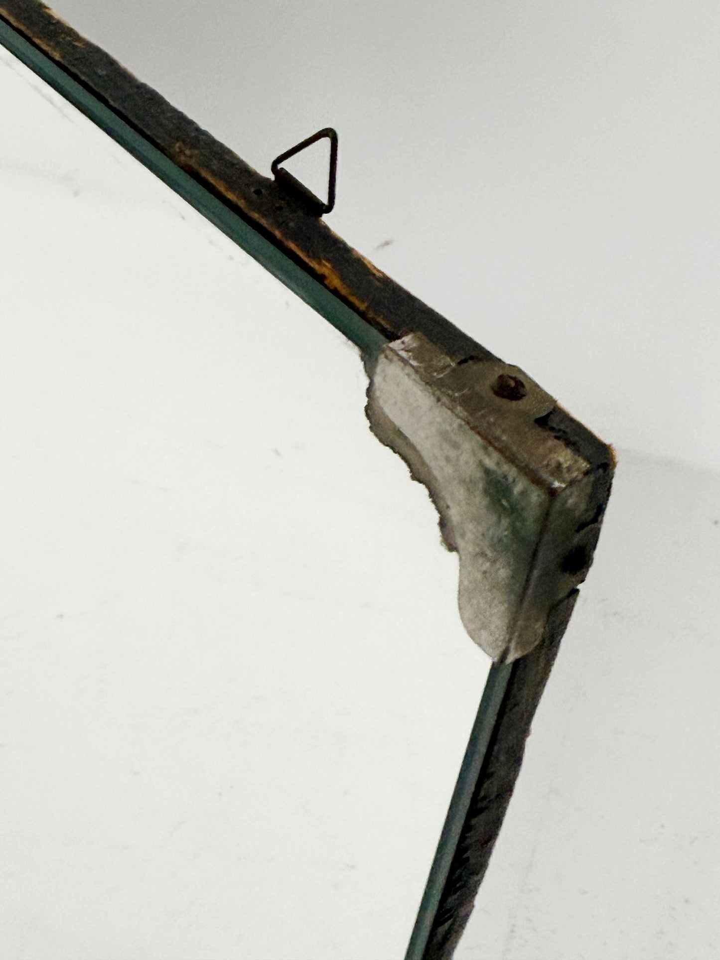 Coppia di specchi da appoggio inclinabili con cavalletto metallico