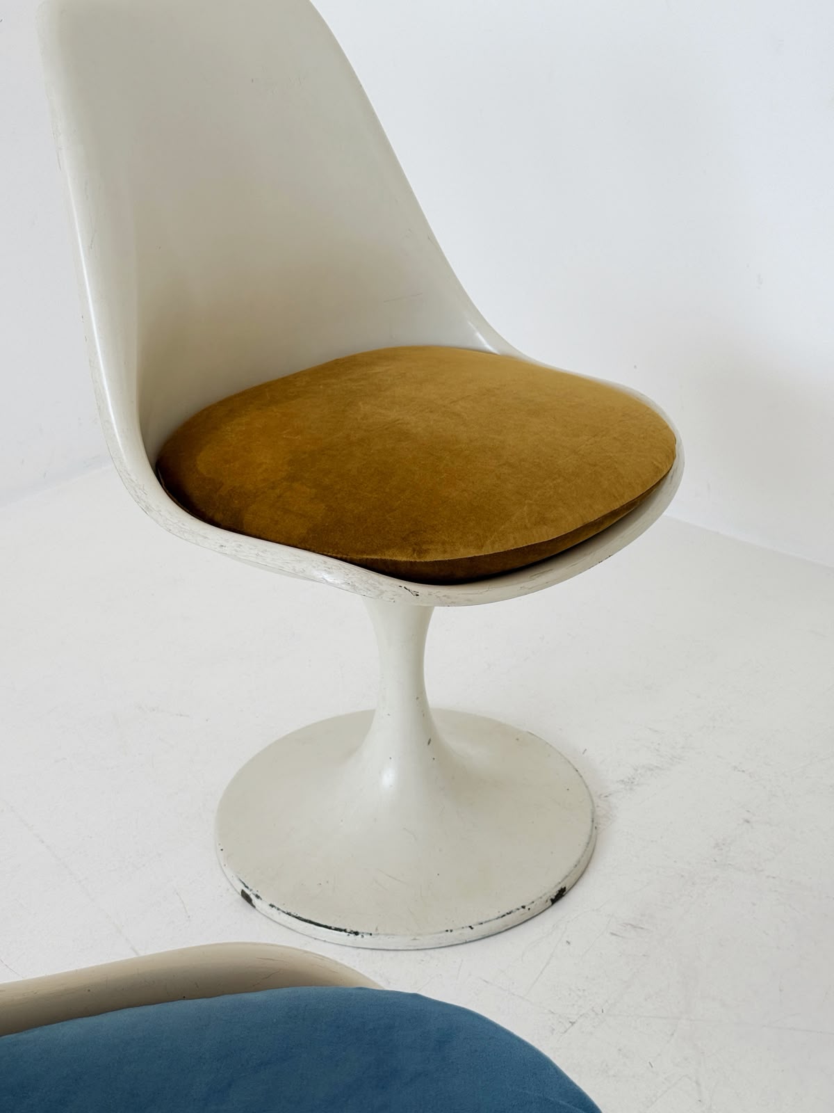 Set of four "Play" chairs with tulip bases, 1970s