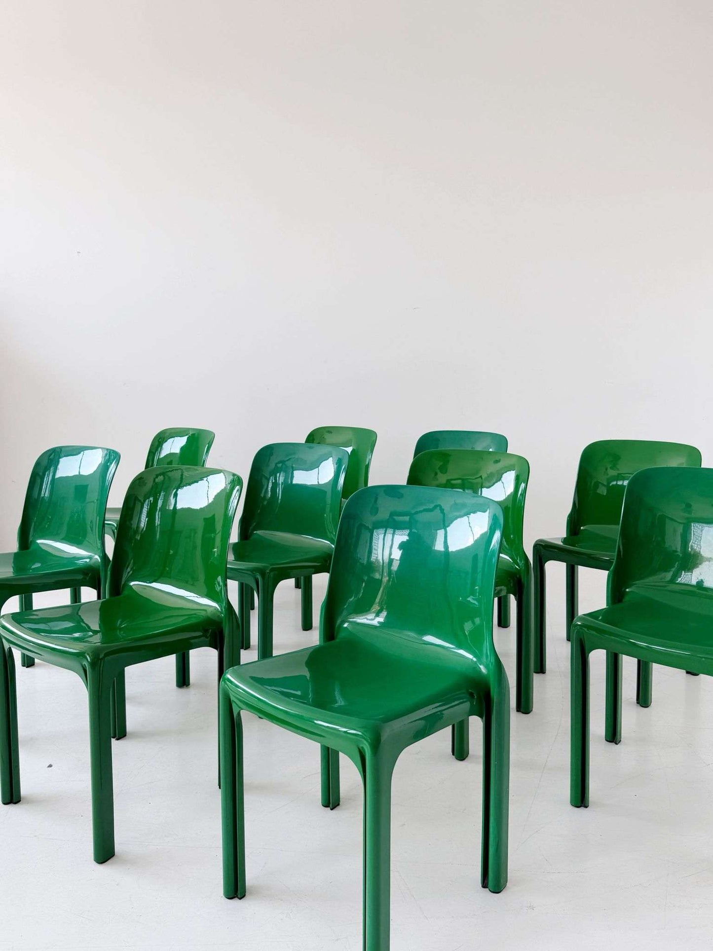 Set of 10 "Selene" chairs – Designed by Vico Magistretti for Artemide, 1969