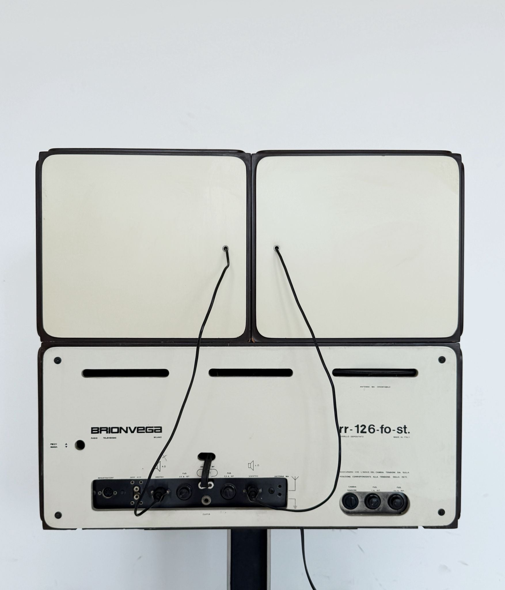 Brionvega RR 126 FO/ST 2 – Stereo radio-phonograph with original trolley