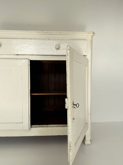 Credenza bianca, Italia, primi ’900