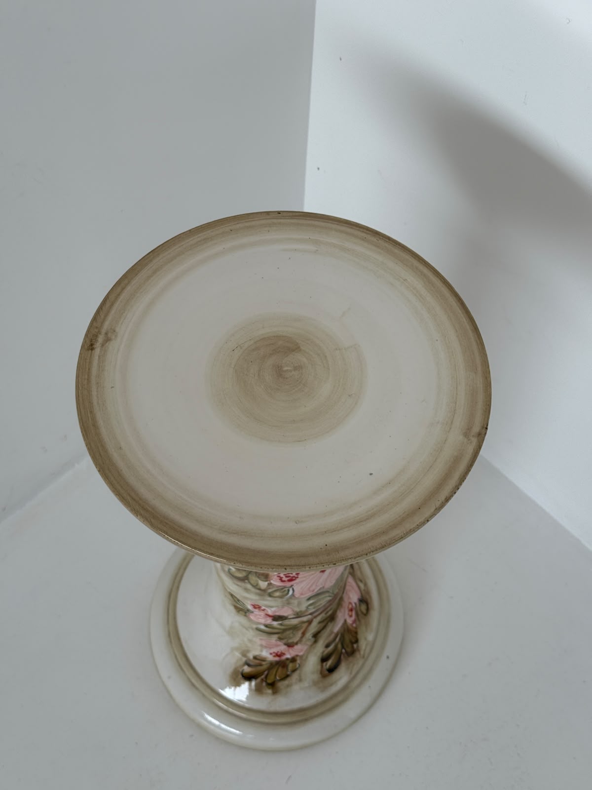 Supporto per piante in ceramica dipinto a mano