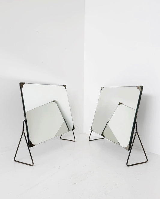 Coppia di specchi da appoggio inclinabili con cavalletto metallico