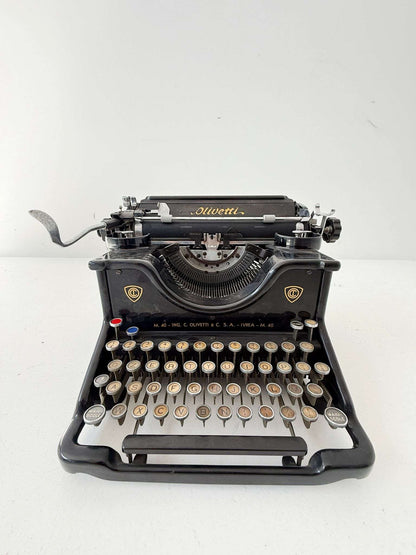 Olivetti M40 Black Typewriter — 1930s