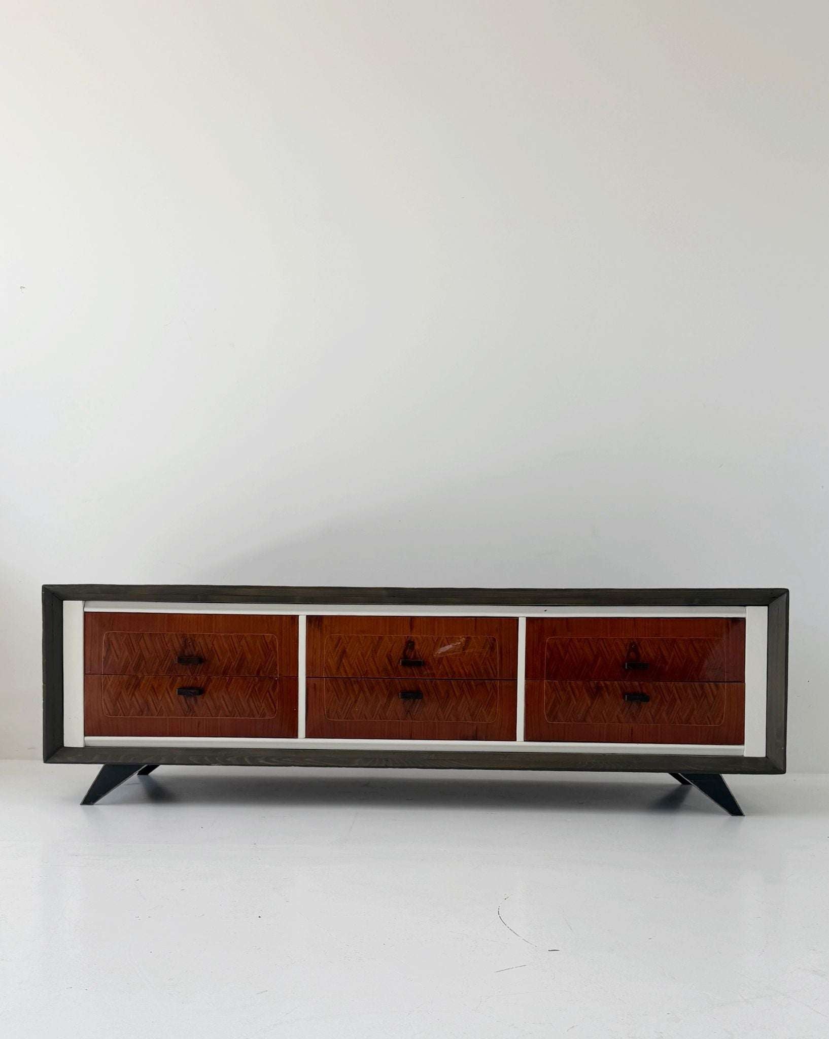 1960s-1970s wooden sideboard – Mid-Century style
