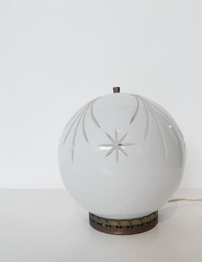 Table lamp with brass base